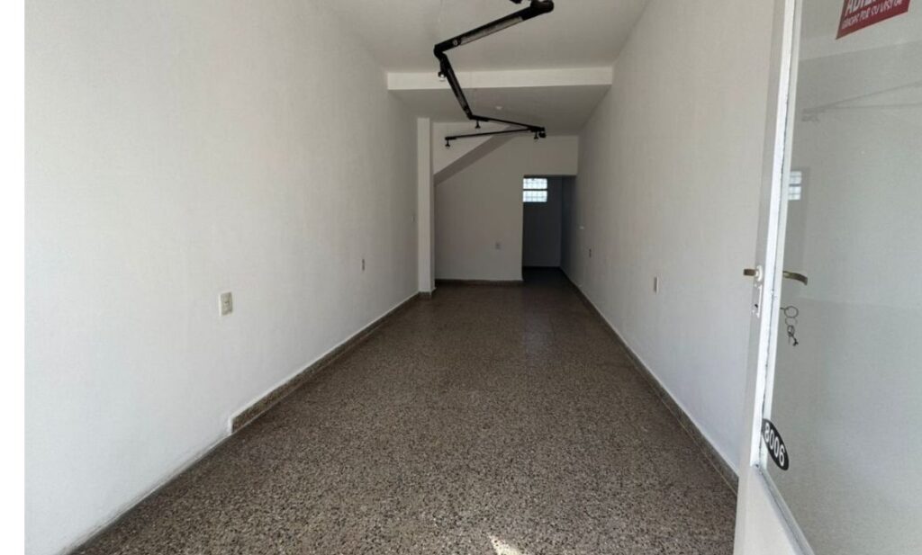Local Comercial / Av. Donato Alvarez Nº 8008 zona comercial diseño sin título 20251018 112146 0000
