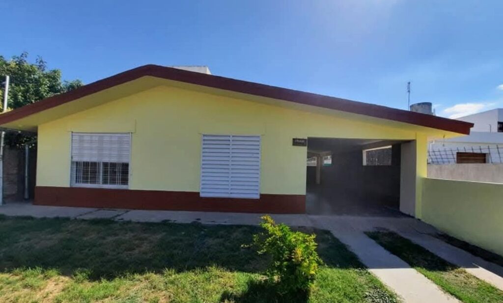 Casa 2 Dormitorios / Calle Coligue Nº 9235 Bº Villa Cornu prox Av. Donato Alvarez diseño sin título 20251020 104719 0000