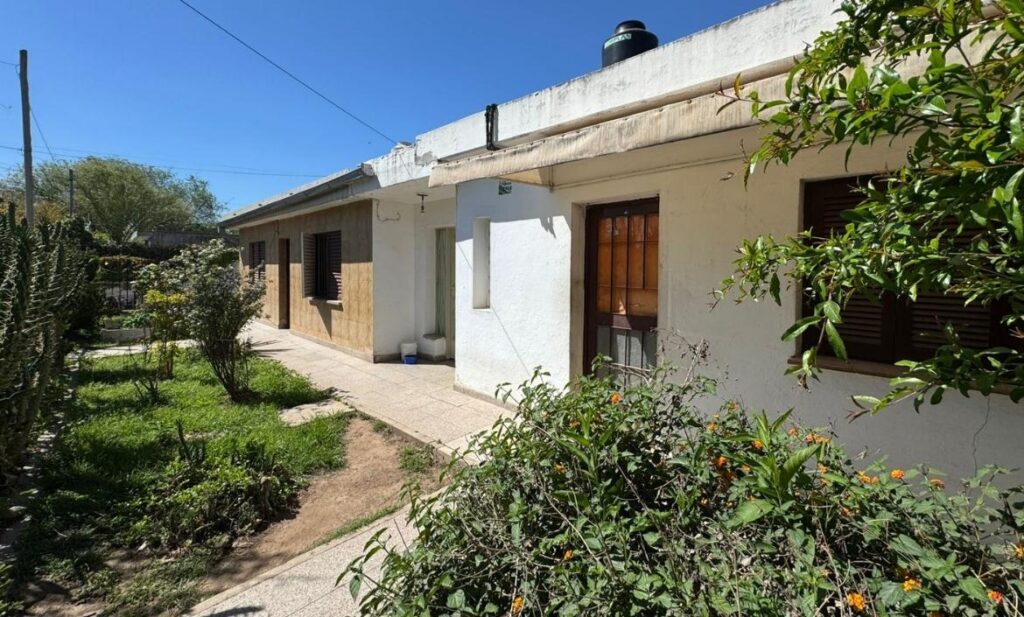 Casa 2 Dorm + Casa 1 Dorm / Calle Tupac Yupanqui N° 7958 B° Villa 9 De Julio diseño sin título 20251020 123158 0000