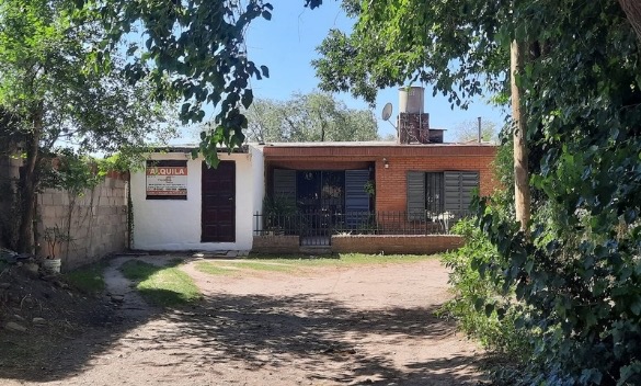 Casa 2 Dorm + Casa 1 Dorm a mts de Av. Bodereau. Calle Molleyaco N° 8682 B° Cerro Norte db414234 7182 4cc0 ab3f c1f1469a24d4